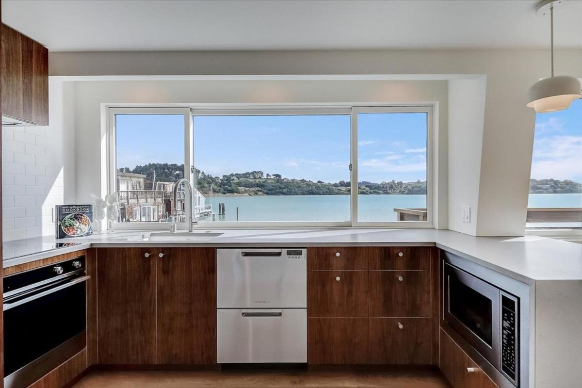 Floating Condos Of Commodore 11 Mill Valley Bagian luar foto
