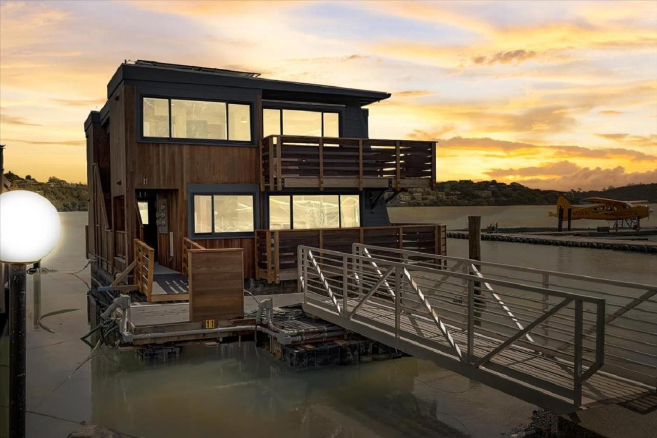 Floating Condos Of Commodore 11 Mill Valley Bagian luar foto