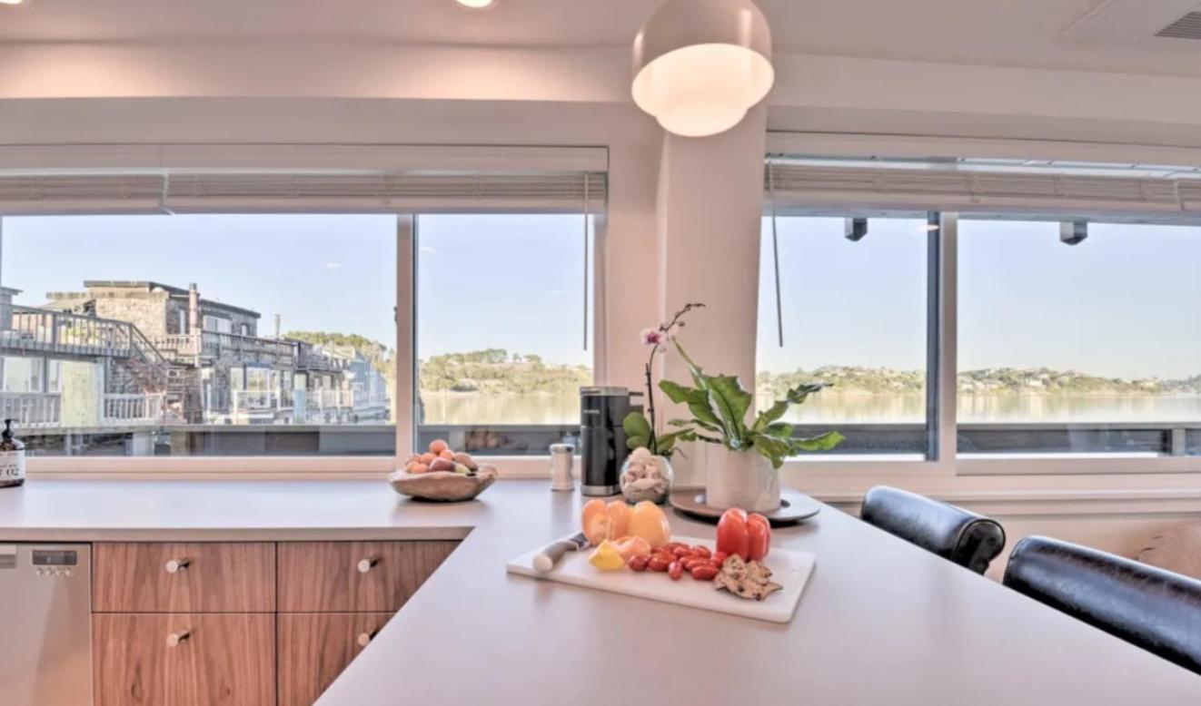 Floating Condos Of Commodore 11 Mill Valley Bagian luar foto